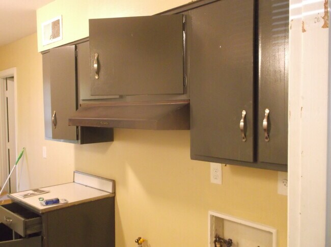 Building Photo - 1929 Corning Ave