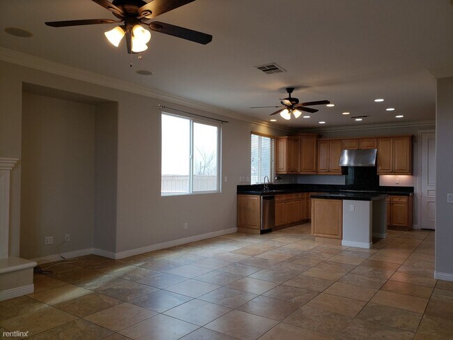 Building Photo - 5 br, 4 bath House - 39 Plaza Avila