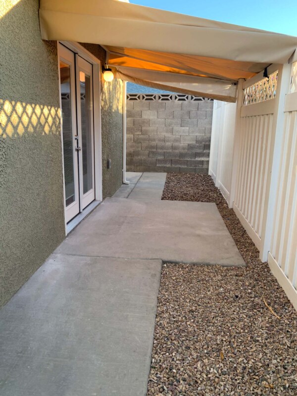 Foto del edificio - 7205 Lakeland Ct