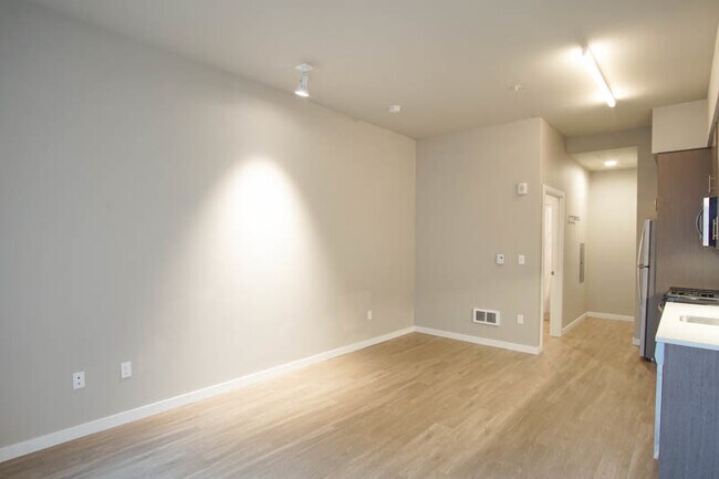 Building Photo - Sellwood-Great Modern Studio w/Dishwasher ...