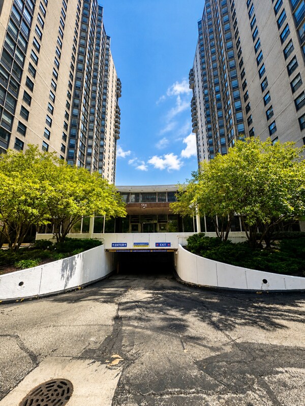 Foto del edificio - 5701 N Sheridan Rd