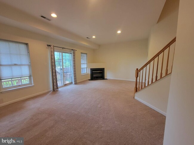 Building Photo - 3403 Governors Crest Ct
