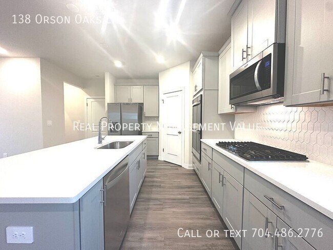 Foto del edificio - 138 Orson Oaks Ln