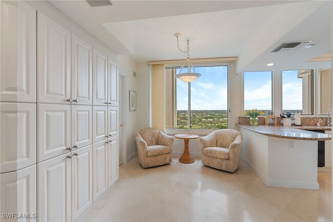 Foto del edificio - 7117 Pelican Bay Blvd