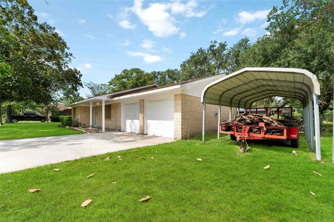 Building Photo - 5618 Avenue M 1/2