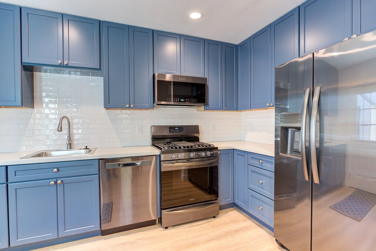 Foto principal - 1143 Woodside Dr
