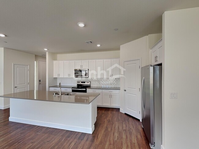 Foto del edificio - 288 Dahlia Rachel Pl