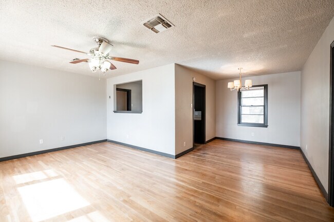 Building Photo - 3506 33rd St