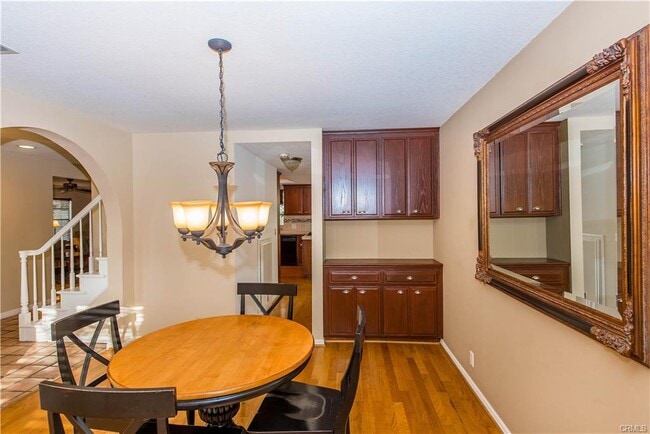 Building Photo - 289 N Cleveland St