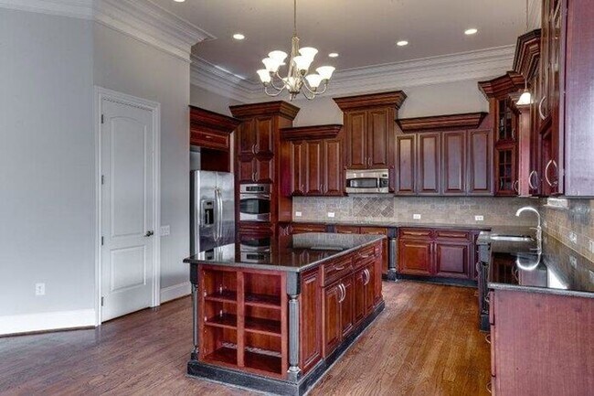 Building Photo - 1011 Heritage Acres Weddington...Avail NOW...
