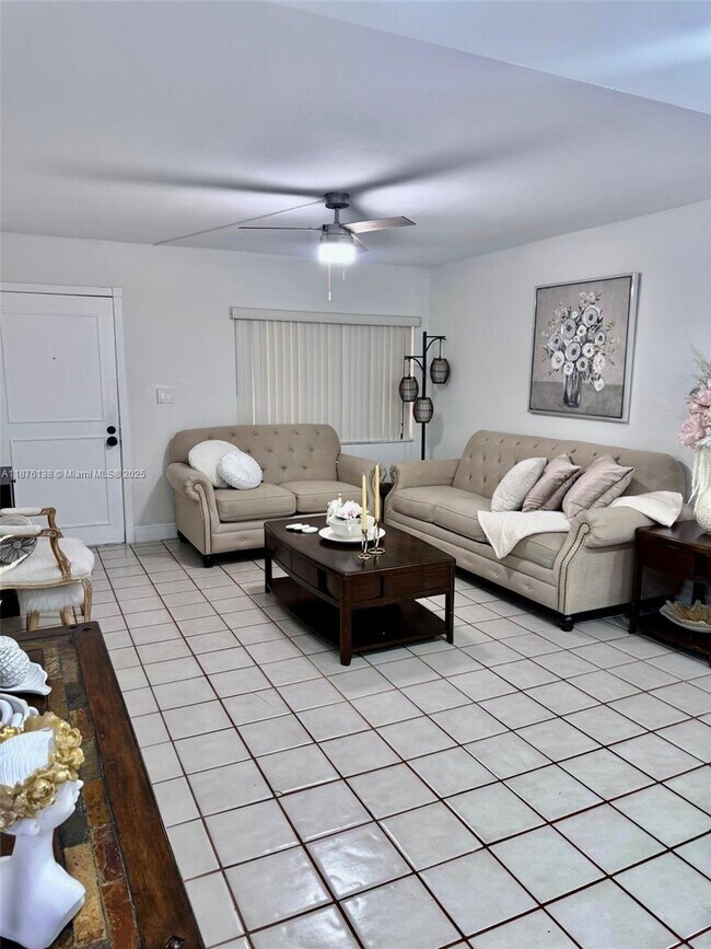 Foto del edificio - 8420 SW 133rd Avenue Rd