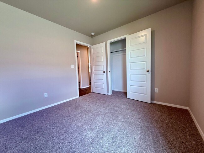 Foto del edificio - ***2508 E. Jan Street***