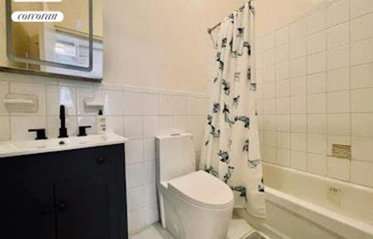 Primary Photo - 317 W 108th St