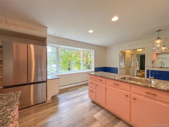 Building Photo - 193 Bower Rd