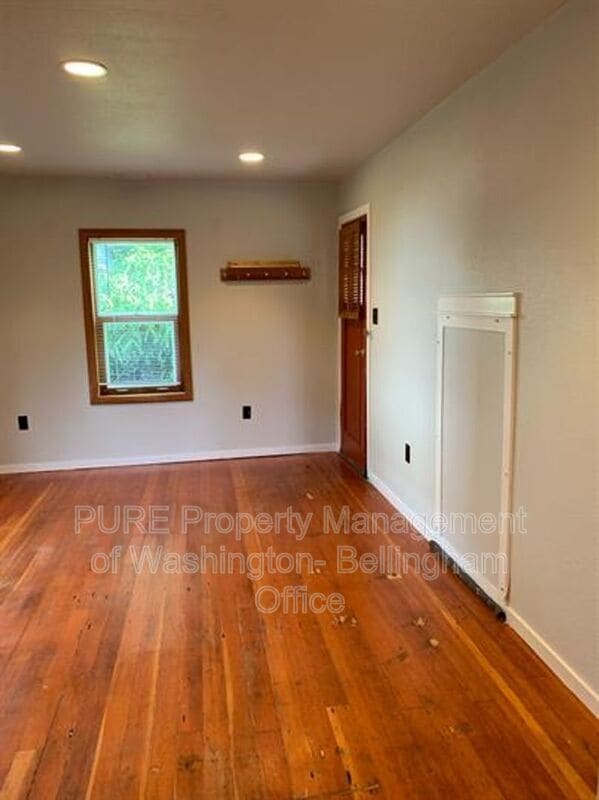 Building Photo - 520 S 3rd St