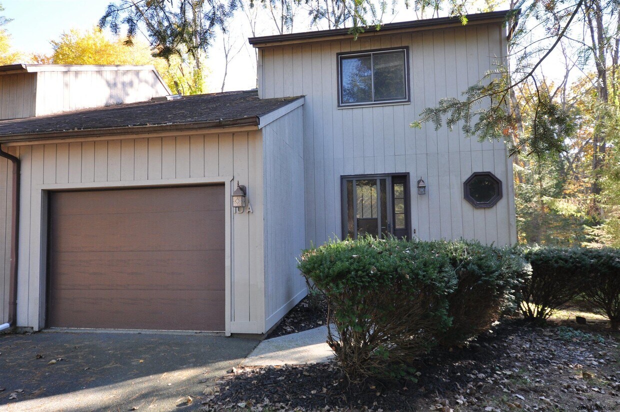 Primary Photo - 10A Woodcliffe Dr