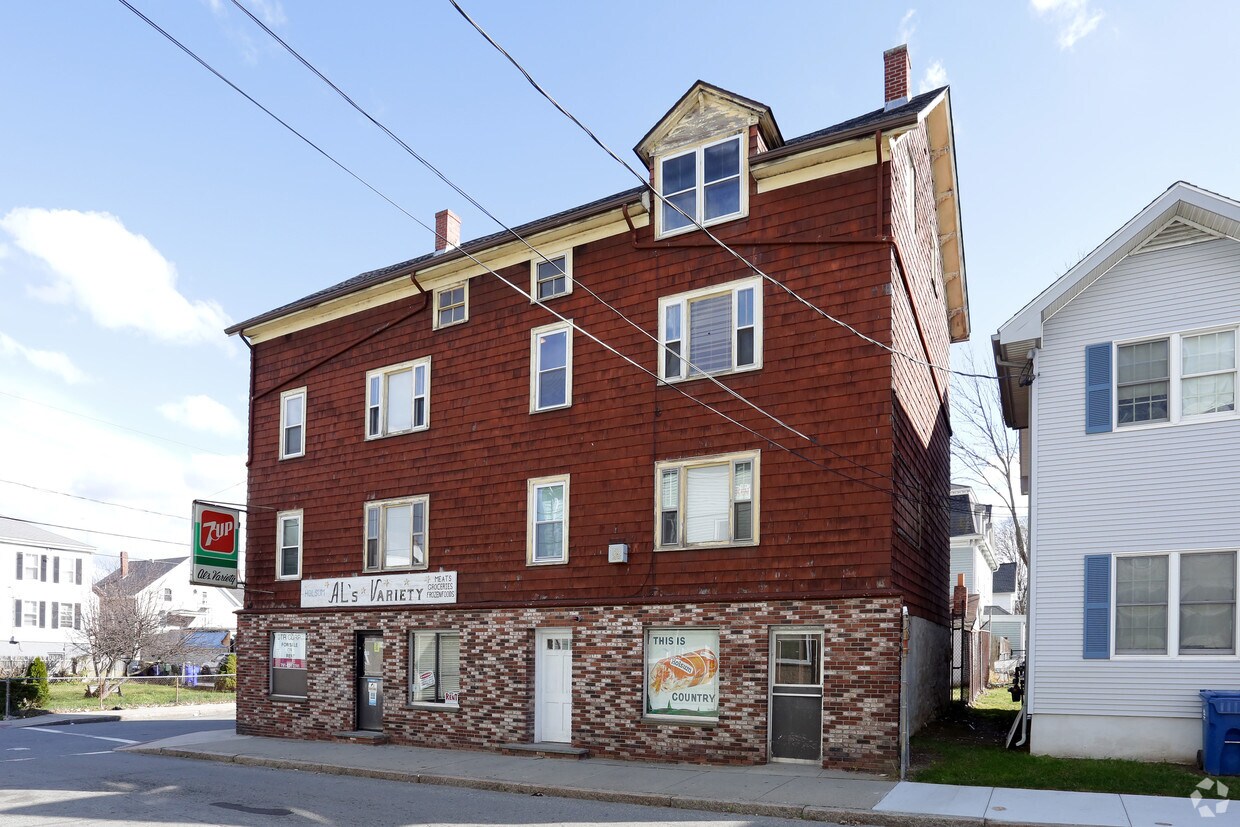 306308 4th St, Fall River, MA 02721 Apartments in Fall River, MA