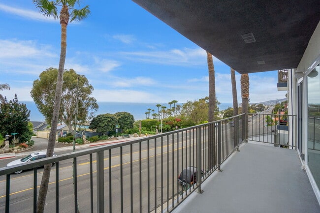 Building Photo - Ocean Edge @ Laguna Beach