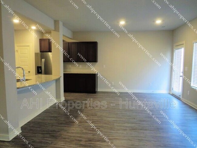 Foto del edificio - 6607 Cotton Creek Rd NW