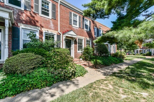 Building Photo - 3054 S Woodrow St