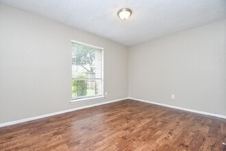 Building Photo - 16402 Espinosa Dr