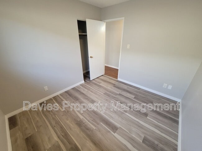 Building Photo - 10531-10154 154 St