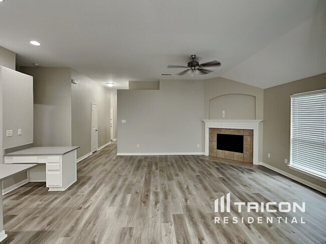 Building Photo - 205 Old Spanish Trail