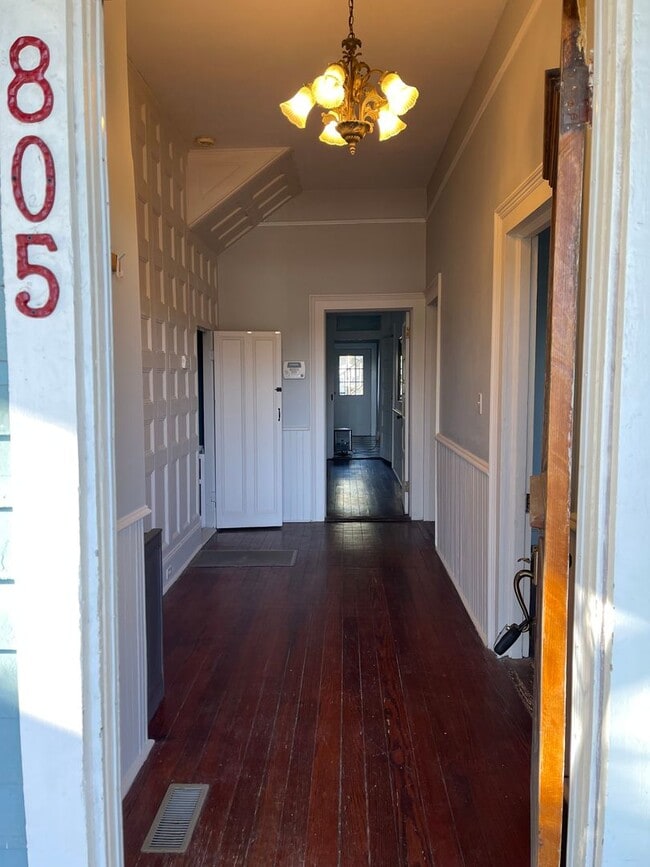 Photo - 805 Ann St Apartment