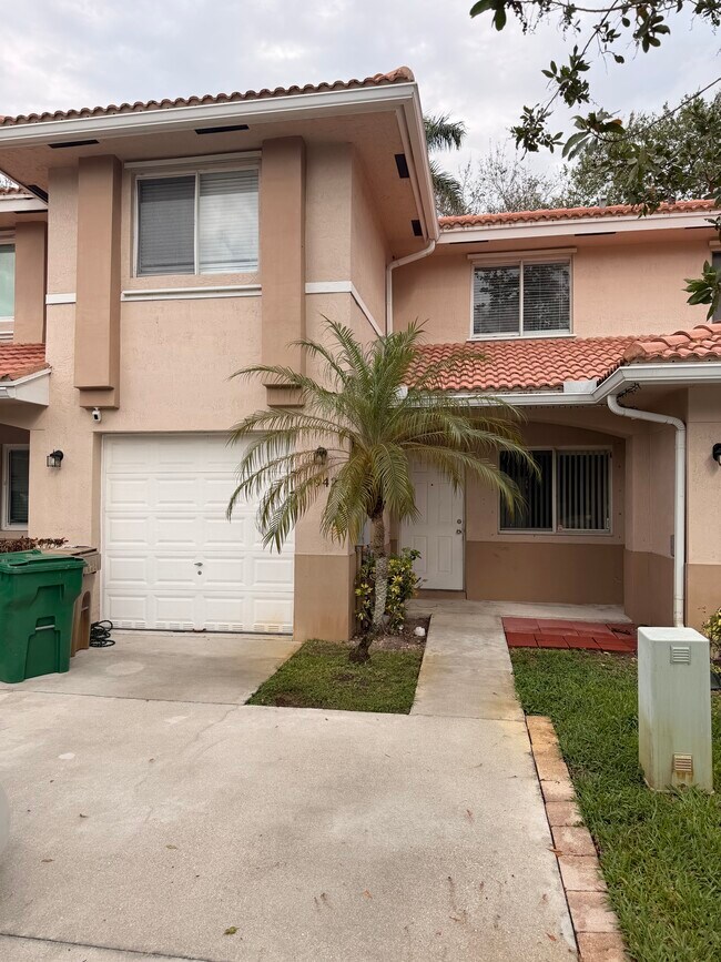 Foto del edificio - 4942 Garden Ct