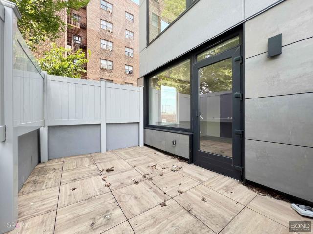 Foto del edificio - 0 bedroom in HOLLIS NY 11423