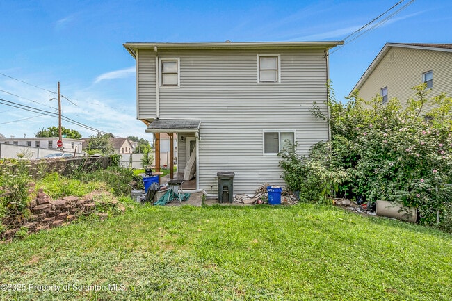 Building Photo - 367 N Bromley Ave