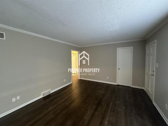 Foto del edificio - 1486 Heathcliff Dr