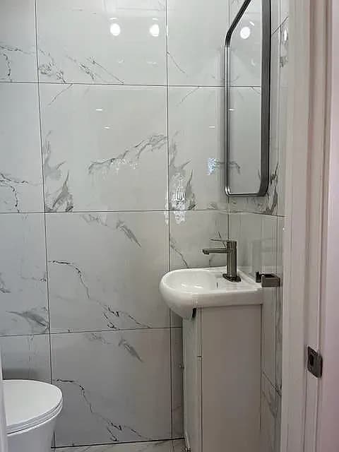 Foto del edificio - 7219 Balcom Ave
