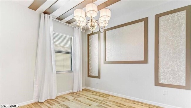 Foto del edificio - 9170 Woodhurst Dr