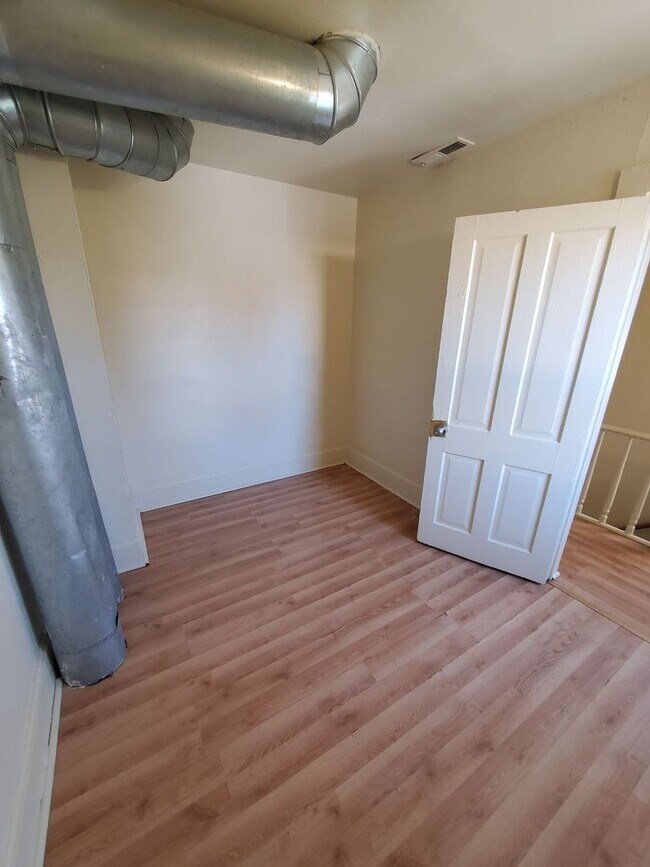 Foto del edificio - 4 Bedroom Single Family
