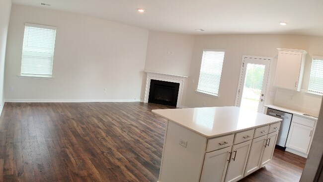 Building Photo - 1026 Roleson Wy