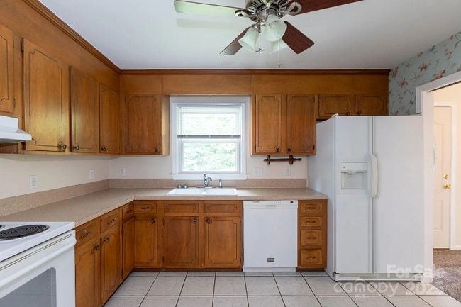 Building Photo - 1533 Bonnie Ln