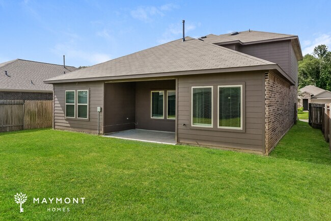 Foto del edificio - Spacious 4-Bedroom Home
