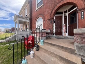 Building Photo - 4574 Evans Ave