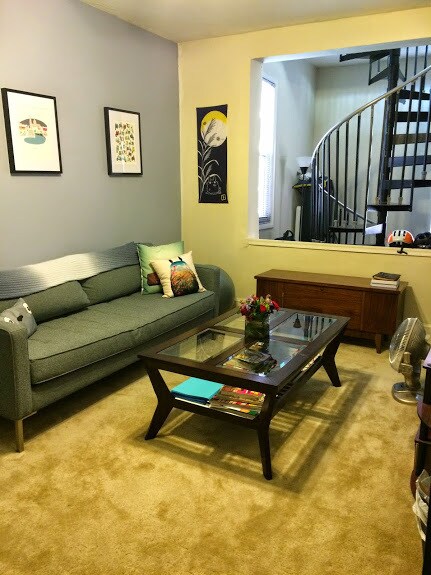 Living room - 907 Quincy St NW