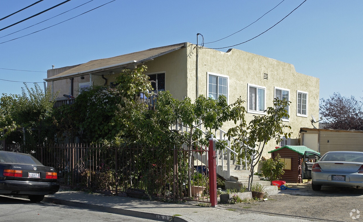 Primary Photo - 1501 California Ave