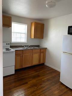 Building Photo - Spacious, quiet downstairs unit in heart o...