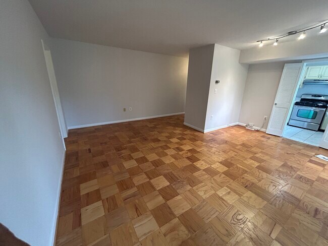 Foto del edificio - 10613 weymouth st 101