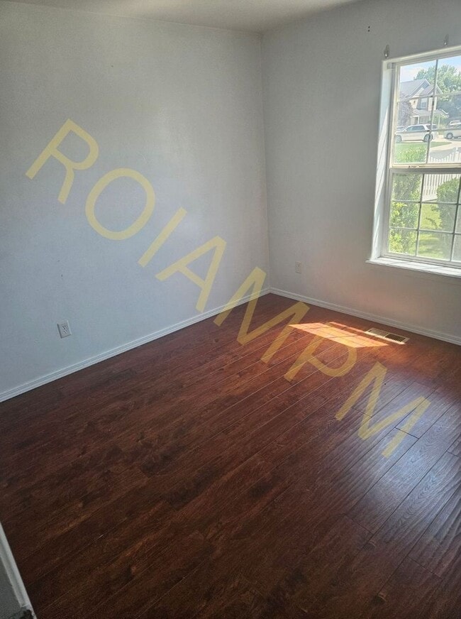 Building Photo - Beautiful 3 Bed 2 Bath Home in West Twin F...