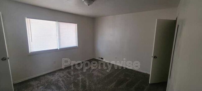 Foto del edificio - 1054 W 1520 N