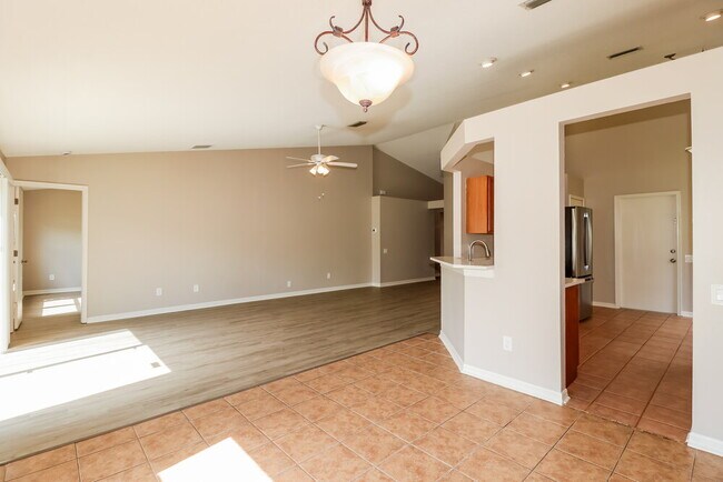 Building Photo - 18134 Leafwood Cir