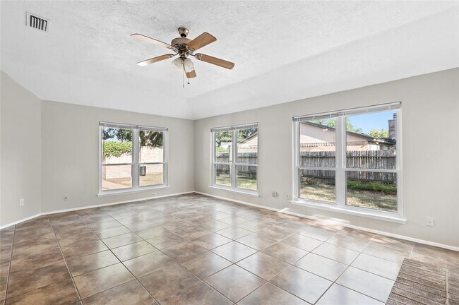 Foto del edificio - 10615 Autumn Meadow Ln