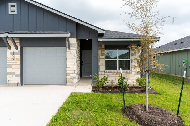 Foto del edificio - 906 Wax Myrtle Ct
