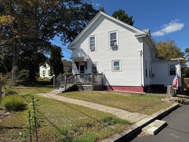 Building Photo - 435 Brown St