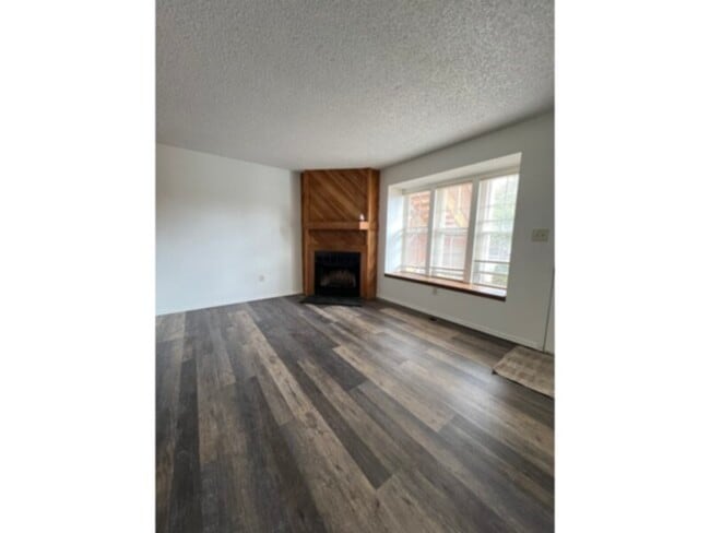 Building Photo - 9711 W Chatfield Ave